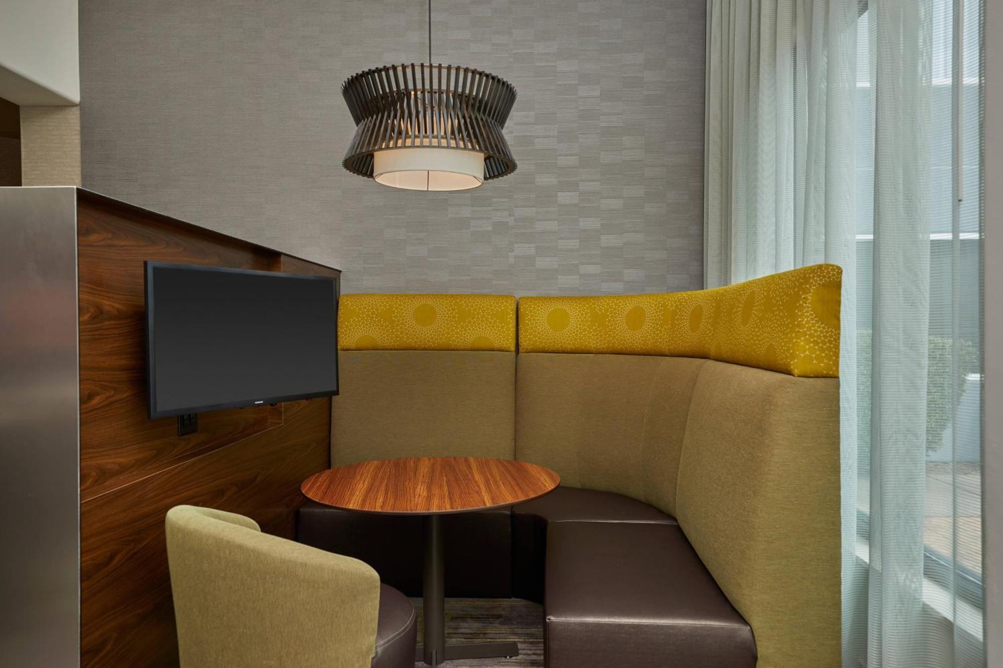 Courtyard By Marriott Eugene Springfield Hotel Екстериор снимка