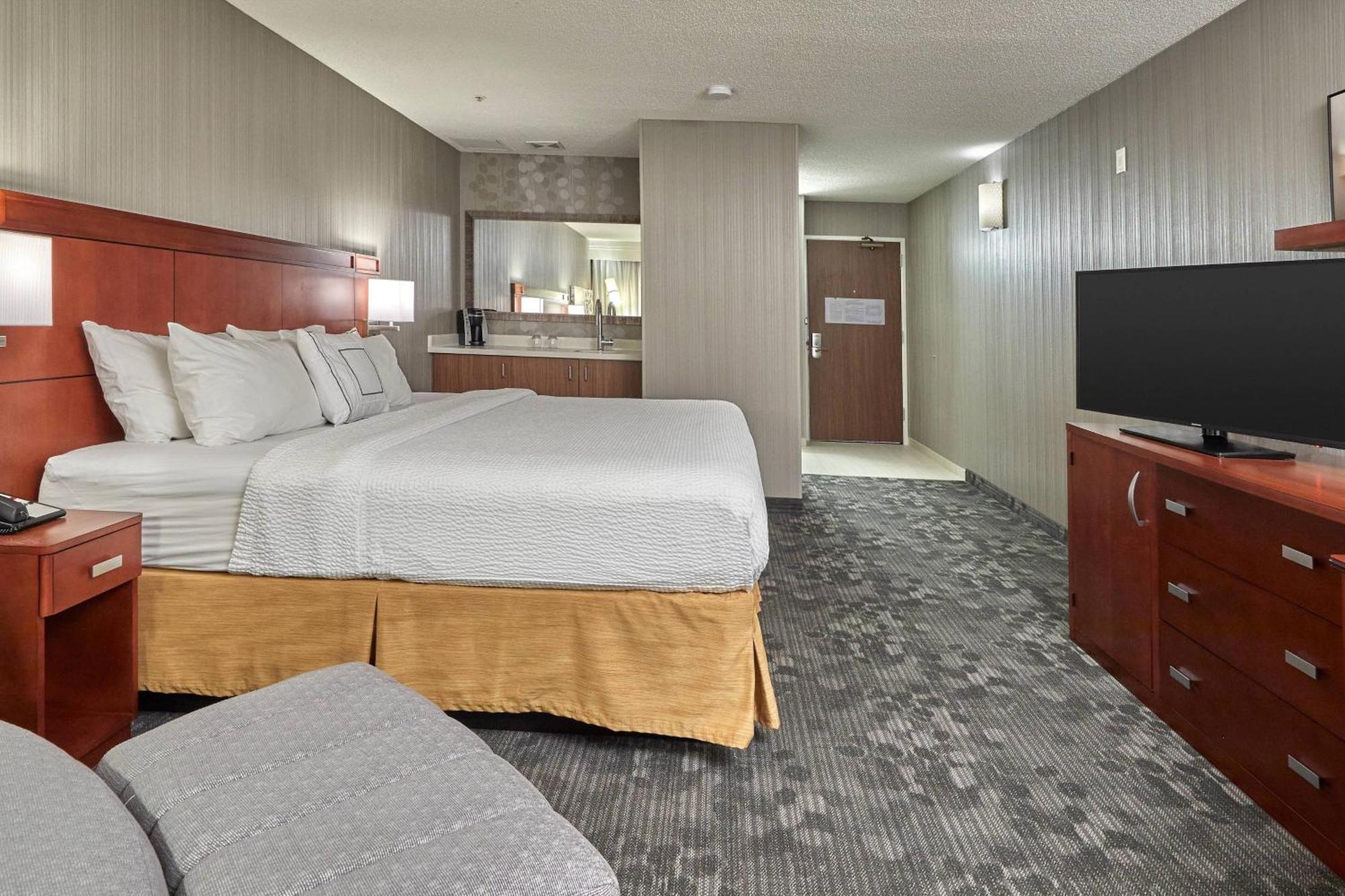 Courtyard By Marriott Eugene Springfield Hotel Екстериор снимка