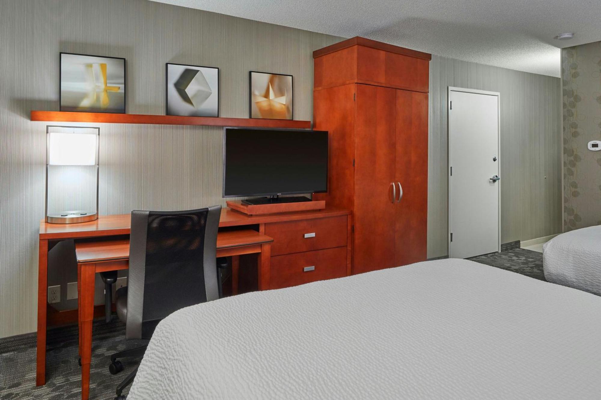 Courtyard By Marriott Eugene Springfield Hotel Екстериор снимка